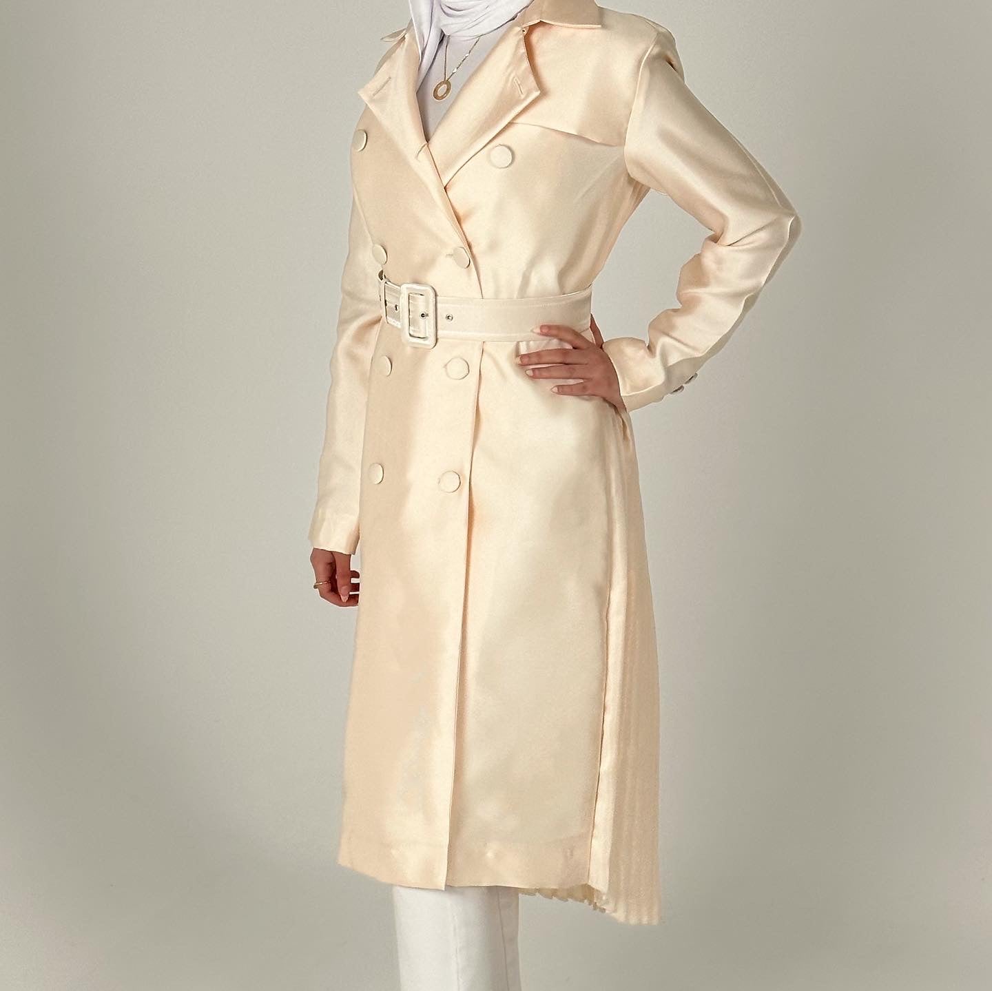Half pleated jacket